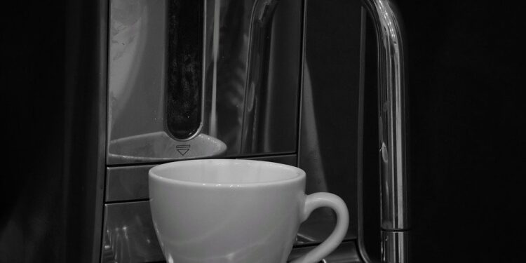 Exploring the Art of Espresso: A Guide to Coffee Brewing Equipment